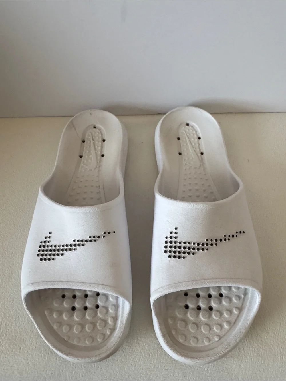 Nike slides